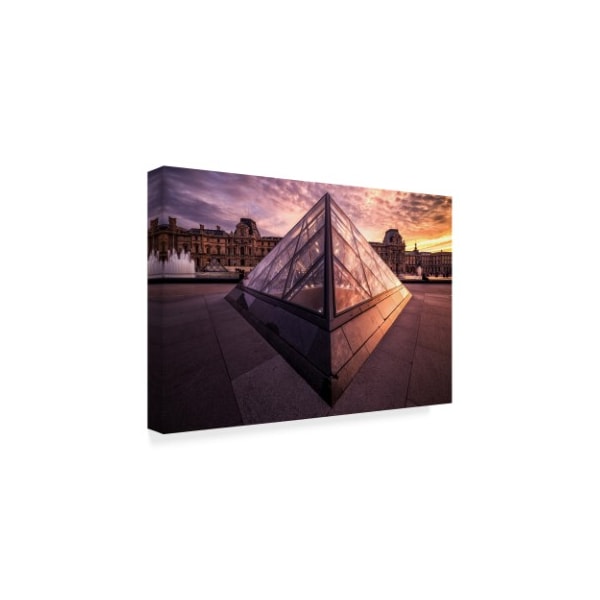 Giuseppe Torre 'Louvre 2' Canvas Art,22x32